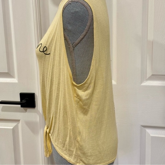 Dirtee Laundry Women’s Yellow HELLO SUNSHINE Create Your Own Sunshine Top LARGE - Picture 3 of 6